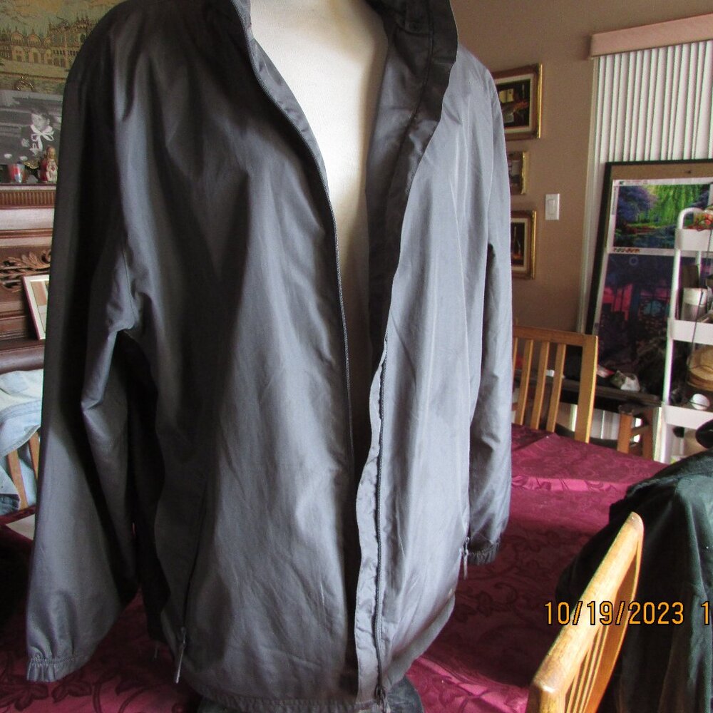 Men's wind breaker